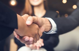 海投全球戰(zhàn)略入股印尼上市券商，加速東南亞市場(chǎng)布局